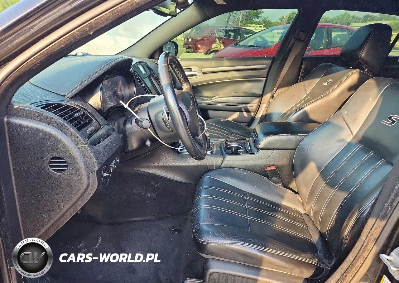 2015 Chrysler 300 S VIN:2C3CCABG4FH797933 - 7