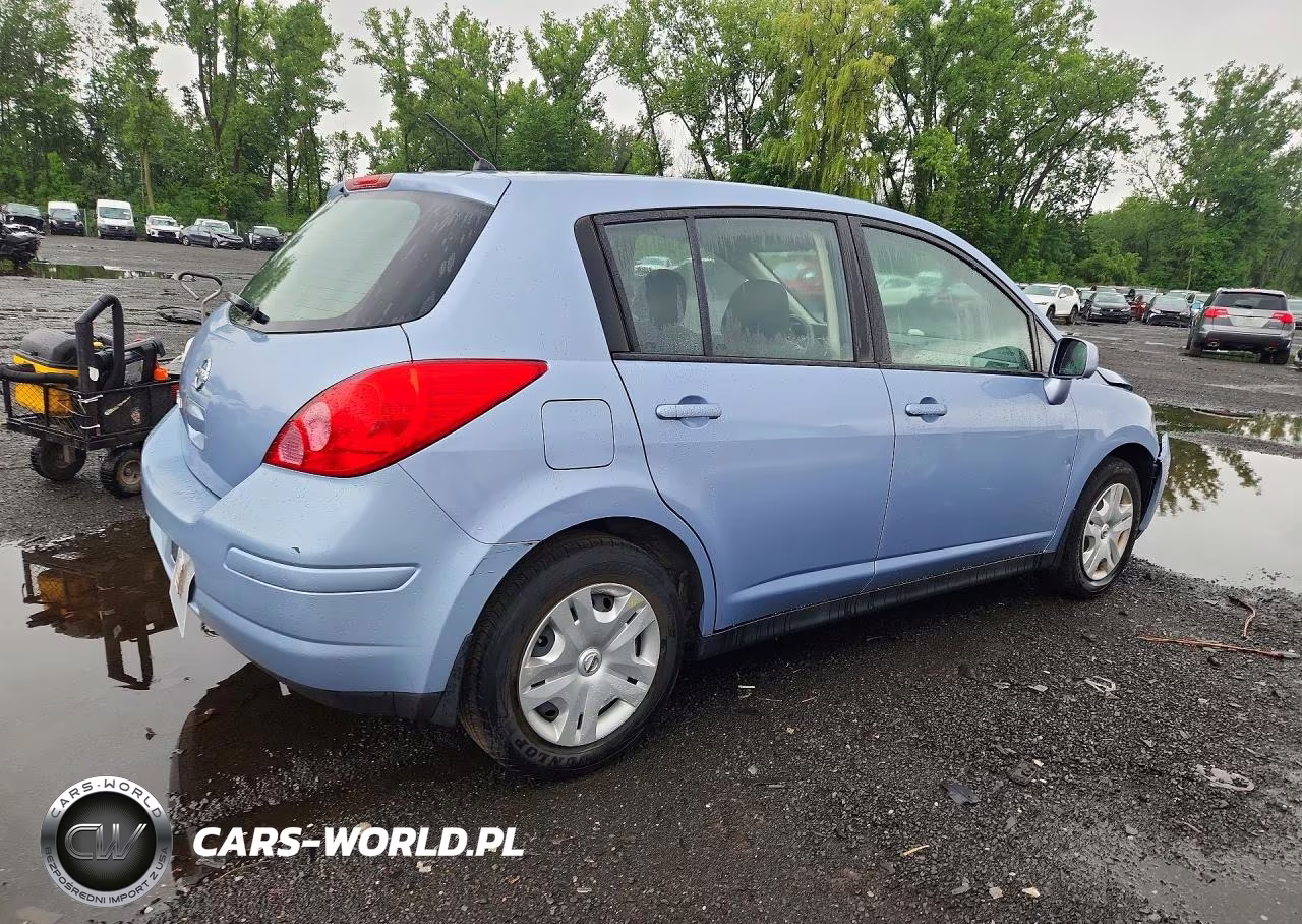 2010 Nissan Versa VIN:3N1BC1CP5AL383522 - 3