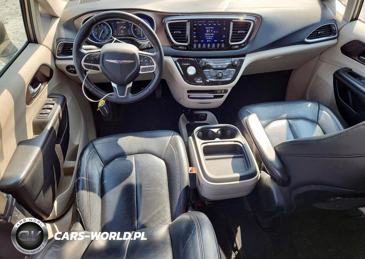 2017 Chrysler Pacifica Touring L VIN:2C4RC1BG6HR535088 - 8