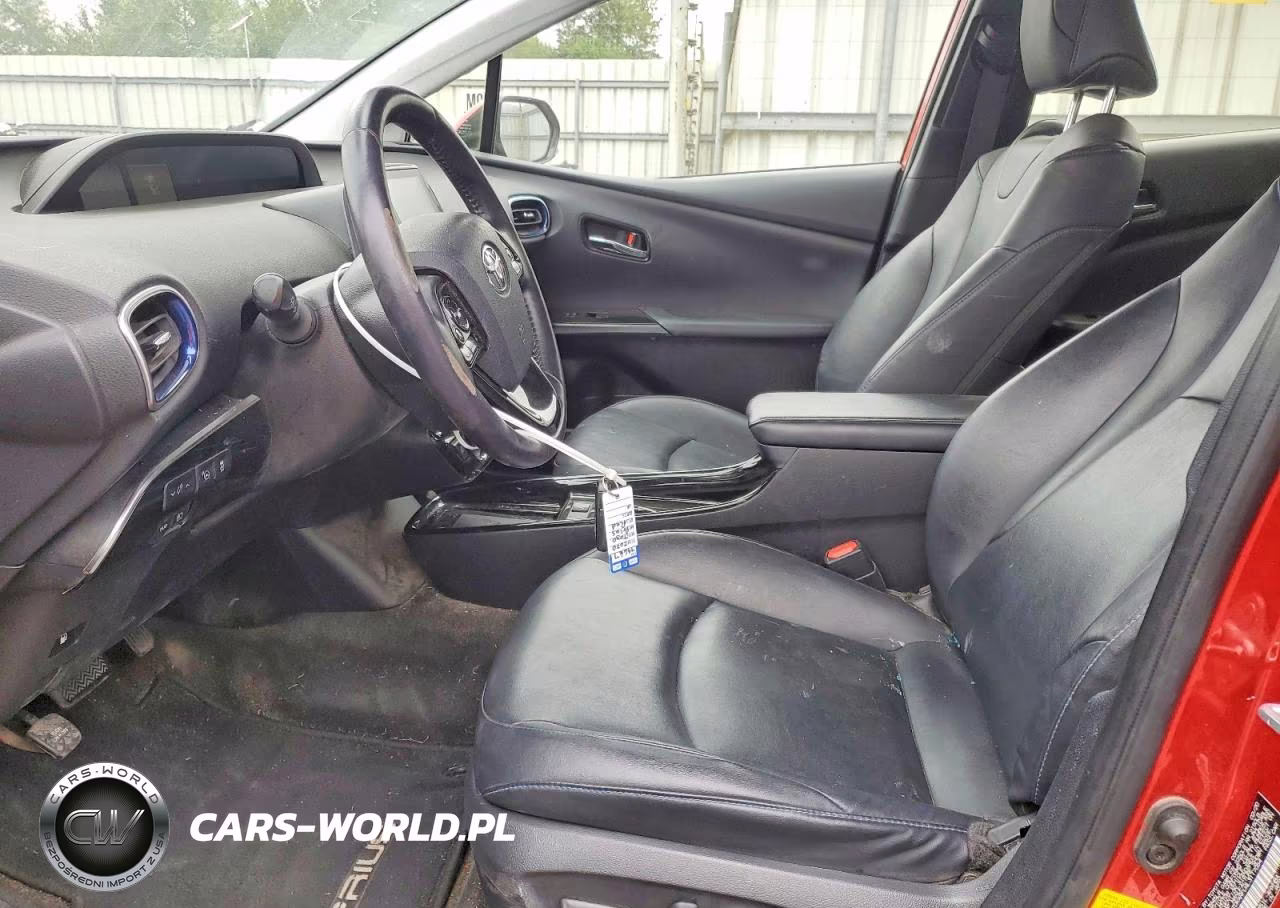 2020 Toyota Prius Limited VIN:JTDKARFU4L3117054 - 7