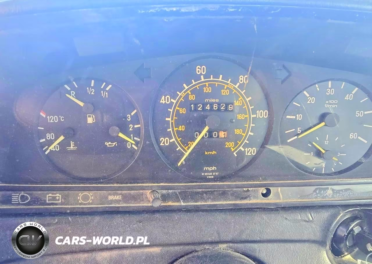 1985 Mercedes-Benz 300 Dt VIN:WDBAB33C9FA264146 - 8