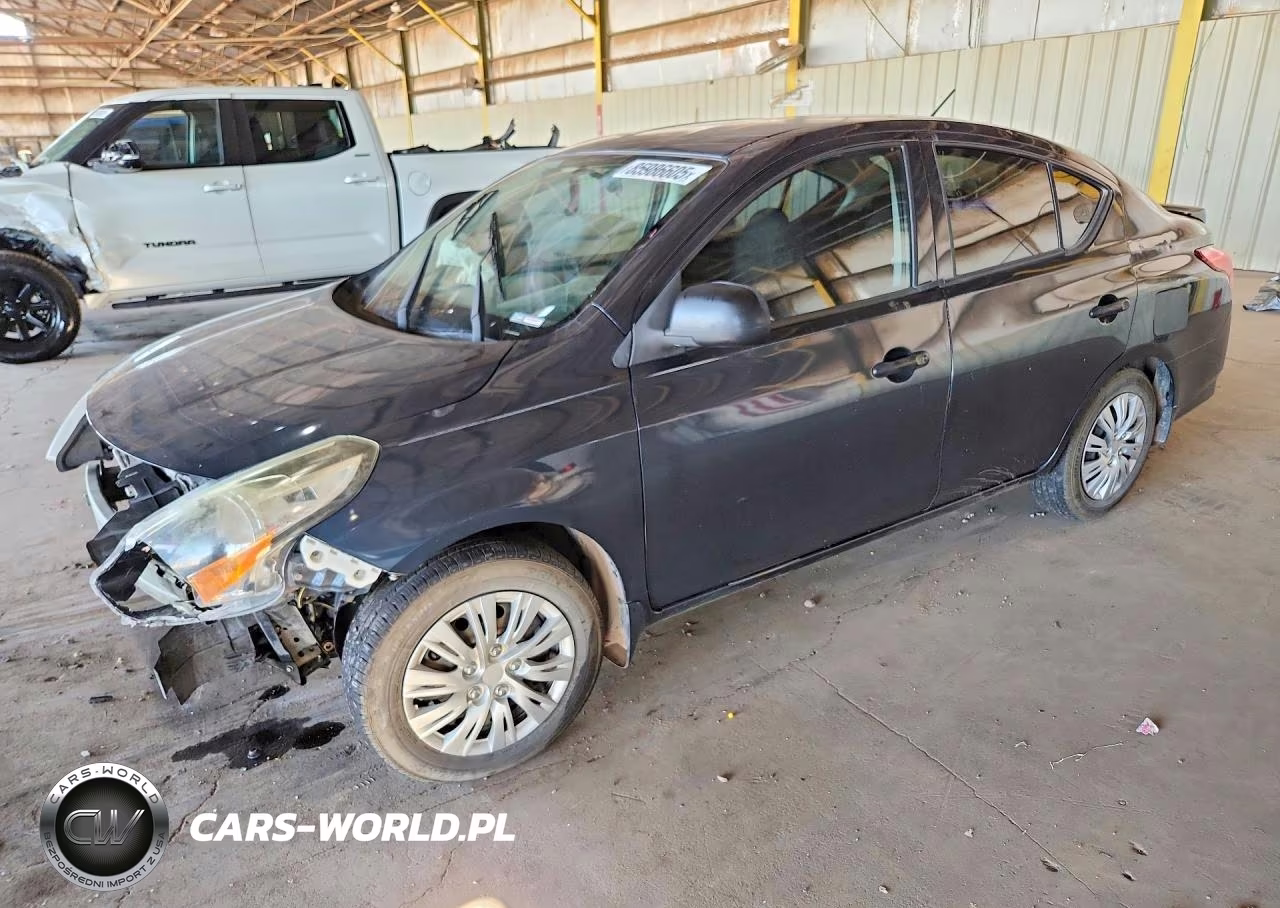 2015 Nissan Versa 1.6 S Plus
