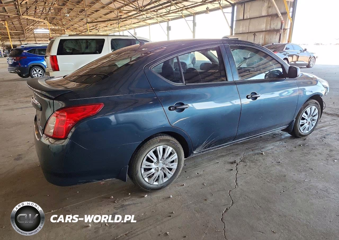 2015 Nissan Versa 1.6 S Plus VIN:3N1CN7AP3FL860086 - 3