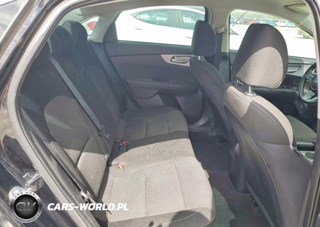 2024 Kia Forte Lxs VIN:3KPF24AD3RE769352 - 10