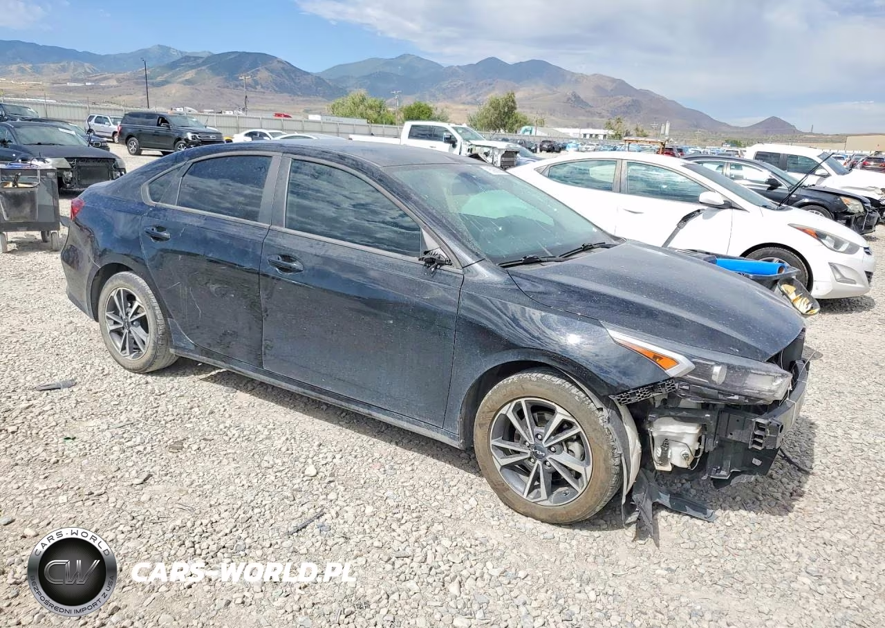 2024 Kia Forte Lxs VIN:3KPF24AD3RE769352 - 4