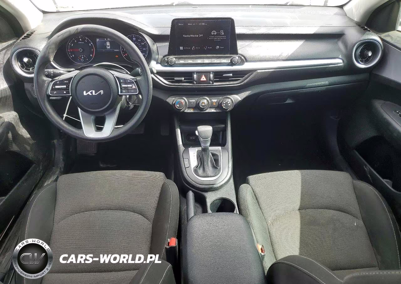 2024 Kia Forte Lxs VIN:3KPF24AD3RE769352 - 8