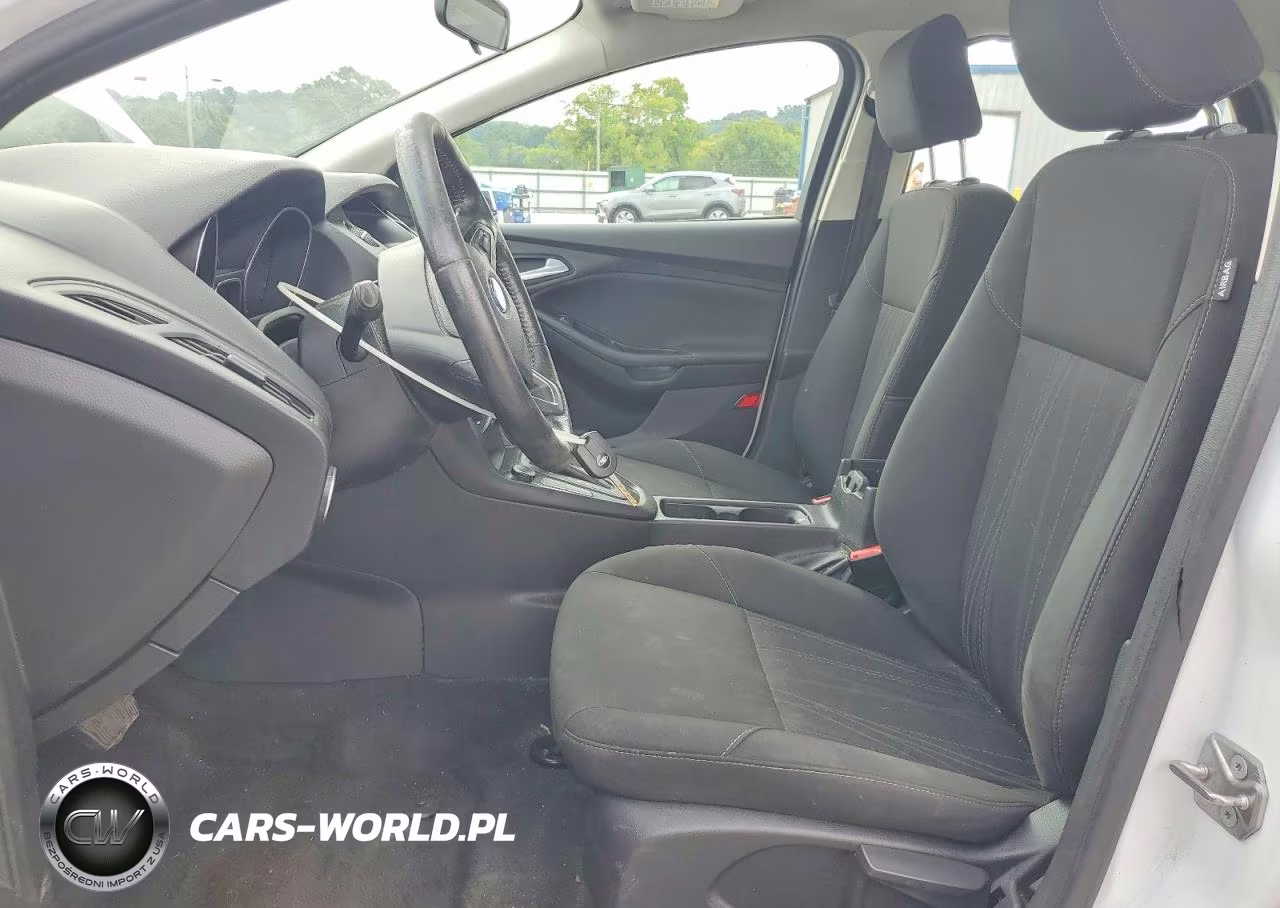 2017 Ford Focus Se VIN:1FADP3F27HL275615 - 7
