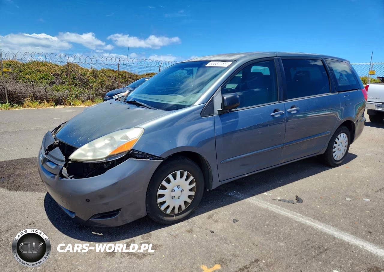 2010 Toyota Sienna Ce 7-Passenger – zdjęcie 1 z 13