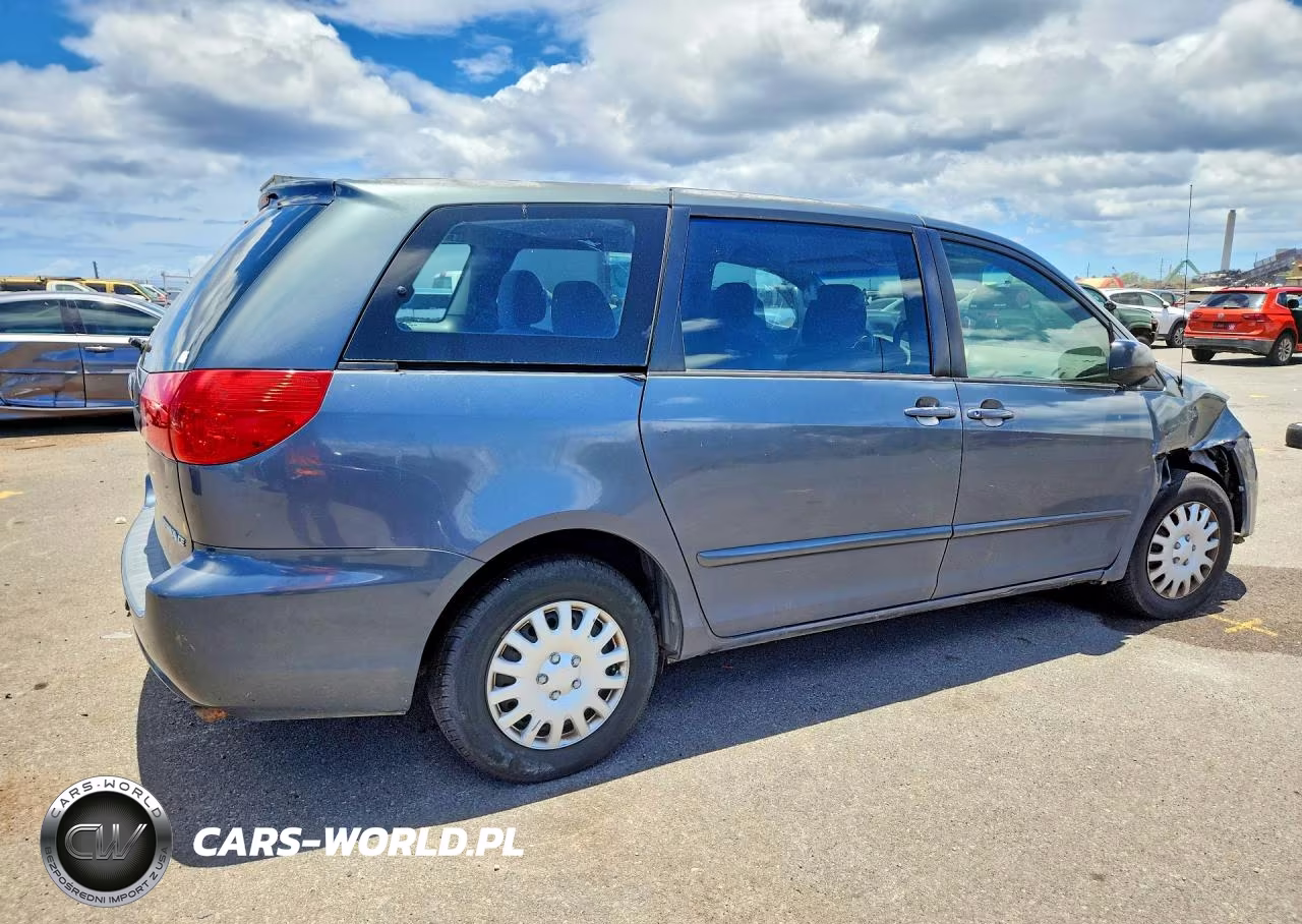 2010 Toyota Sienna Ce 7-Passenger VIN:5TDKK4CC3AS325577 - 3