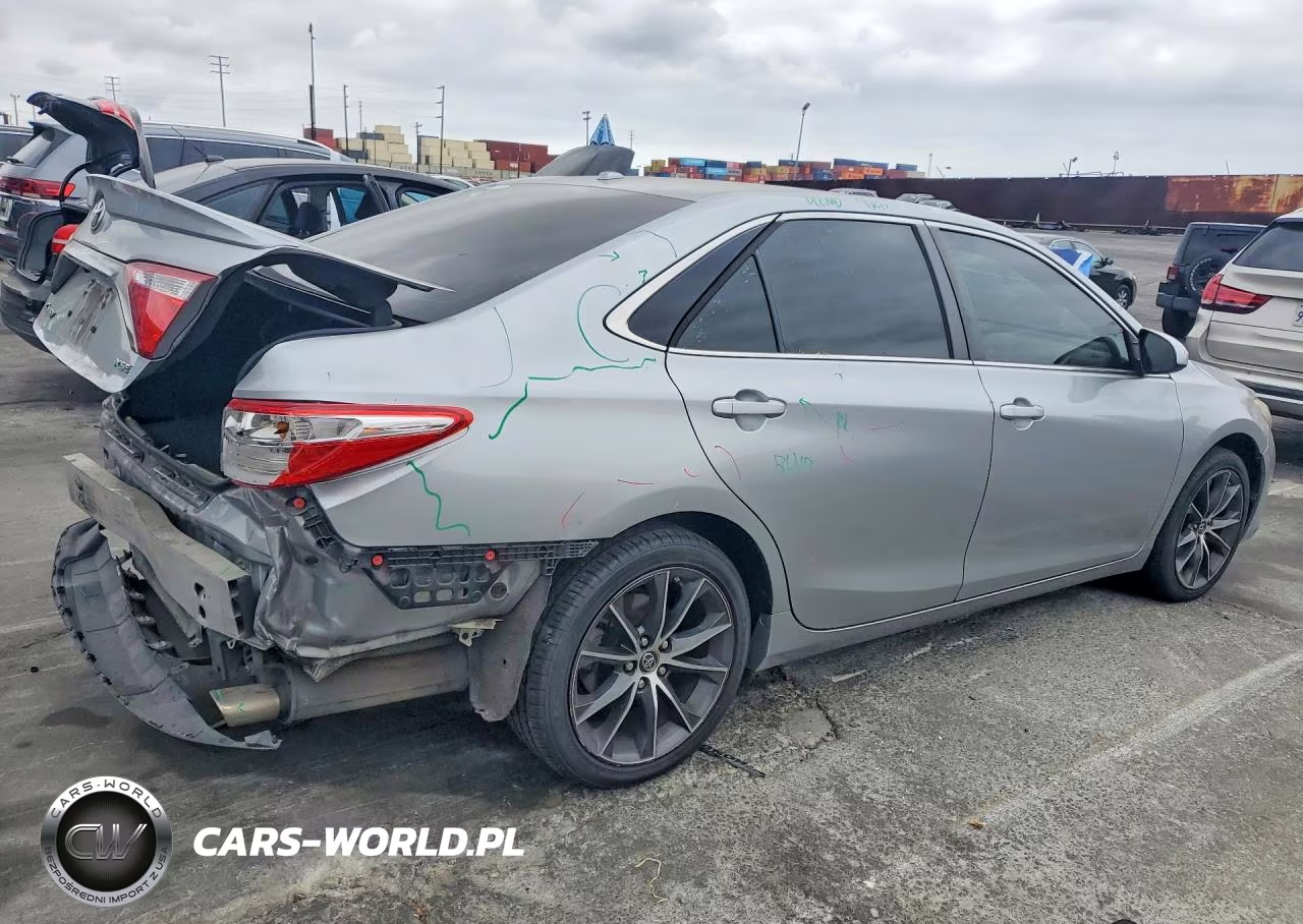 2015 Toyota Camry Xse VIN:4T1BF1FK9FU885270 - 3