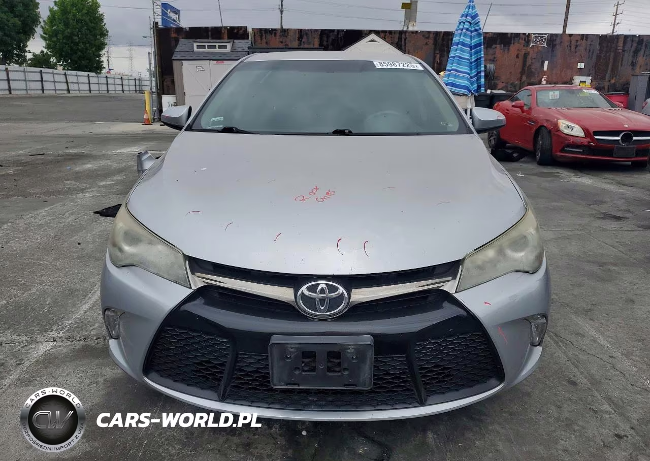 2015 Toyota Camry Xse VIN:4T1BF1FK9FU885270 - 5