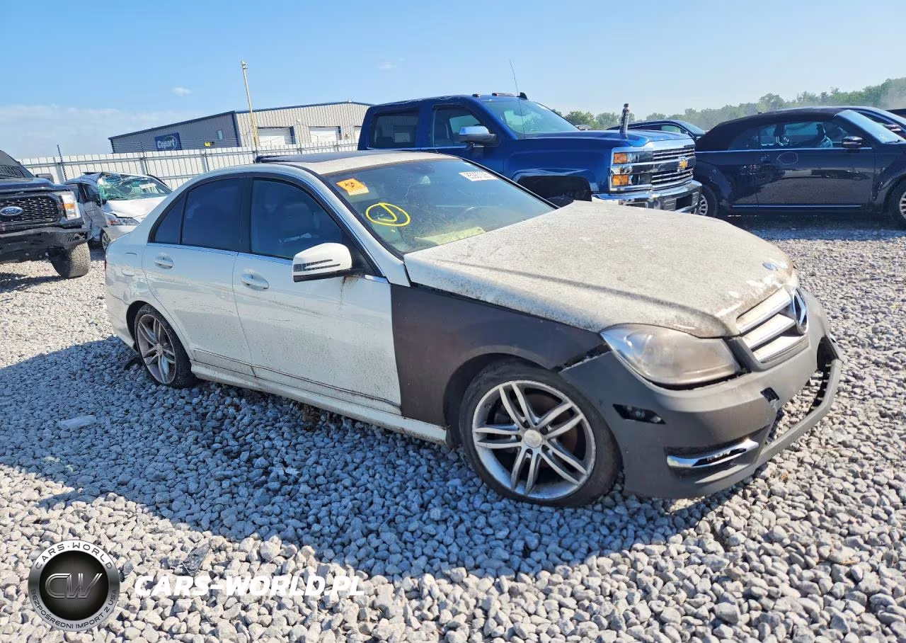 2012 Mercedes-Benz C 300 4Matic VIN:WDDGF8BB2CR239520 - 4