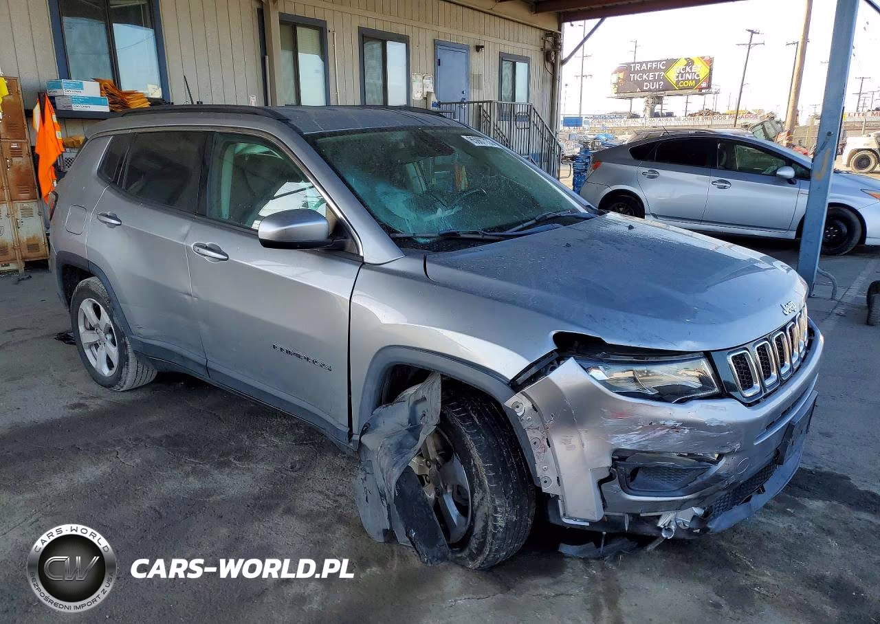 2020 Jeep Compass Latitude VIN:3C4NJCBB5LT141236 - 4