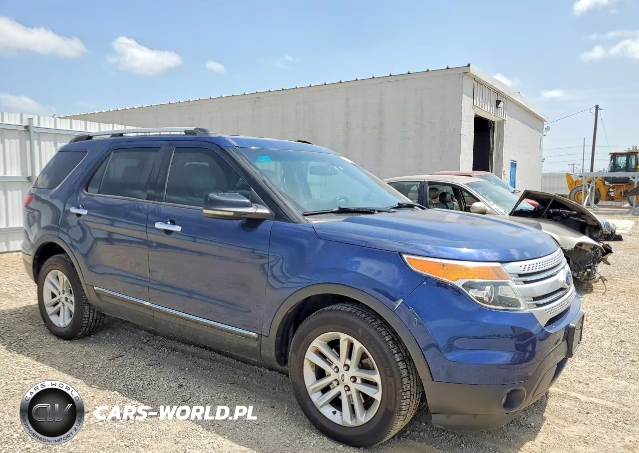 2012 Ford Explorer Xlt VIN:1FMHK8D81CGA86325 - 4