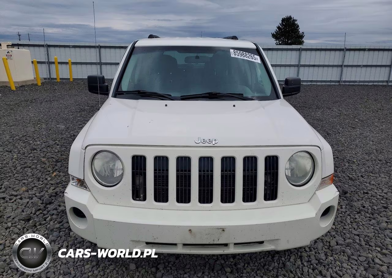 2010 Jeep Patriot Sport VIN:1J4NF2GBXAD518340 - 5