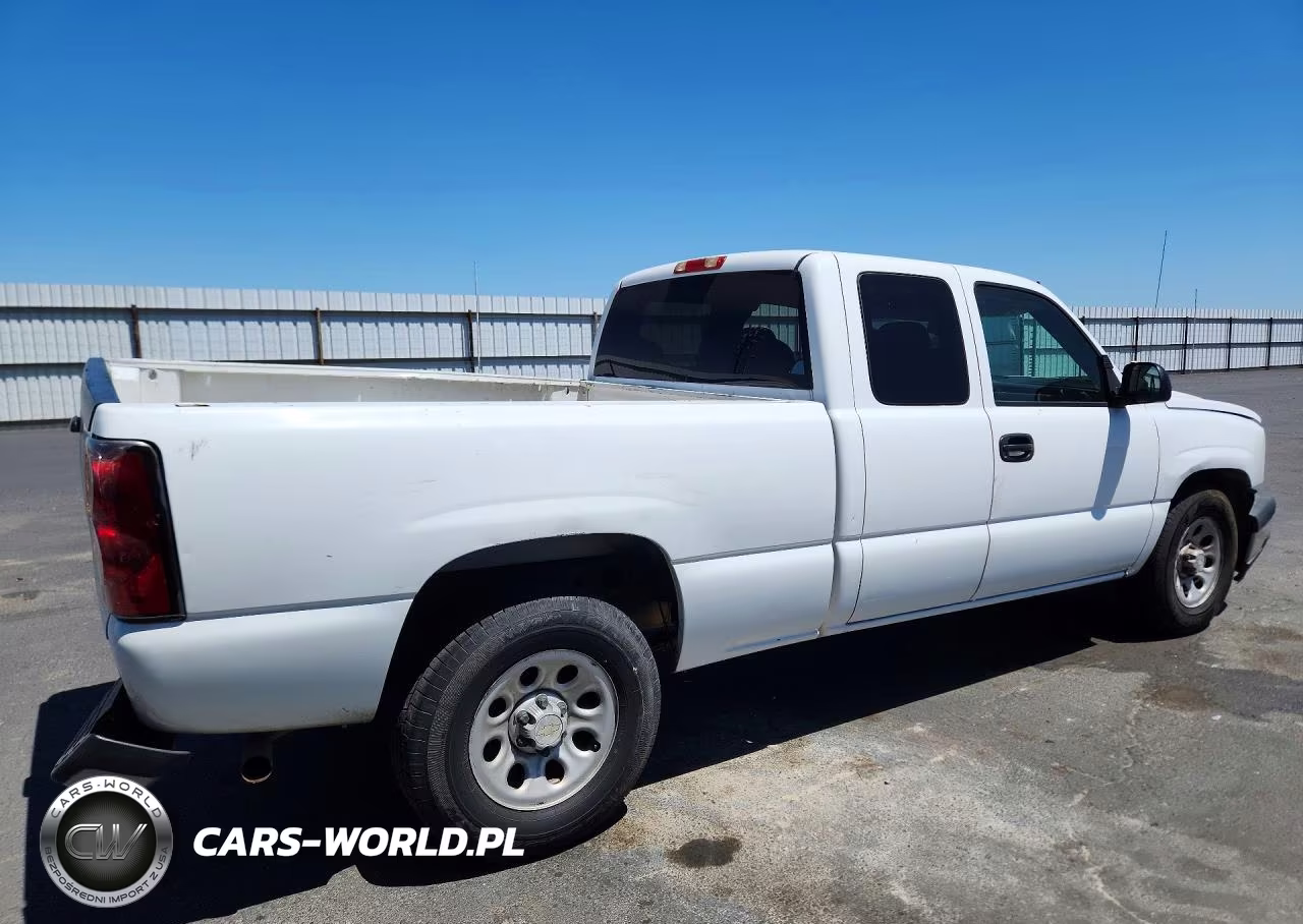 2007 Chevrolet Silverado C1500 Classic VIN:1GCEC19X77Z108933 - 3