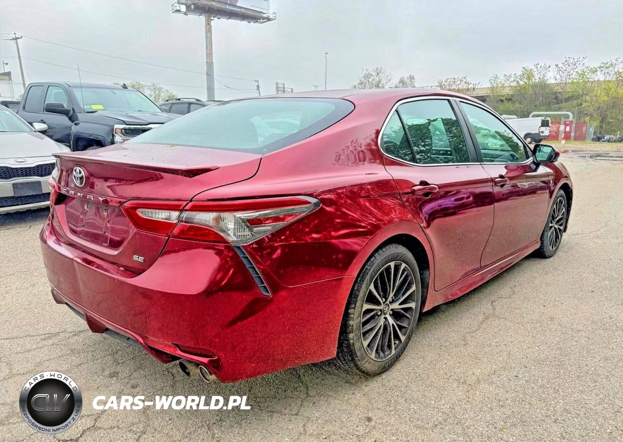 2018 Toyota Camry Se VIN:4T1B11HK0JU500358 - 4