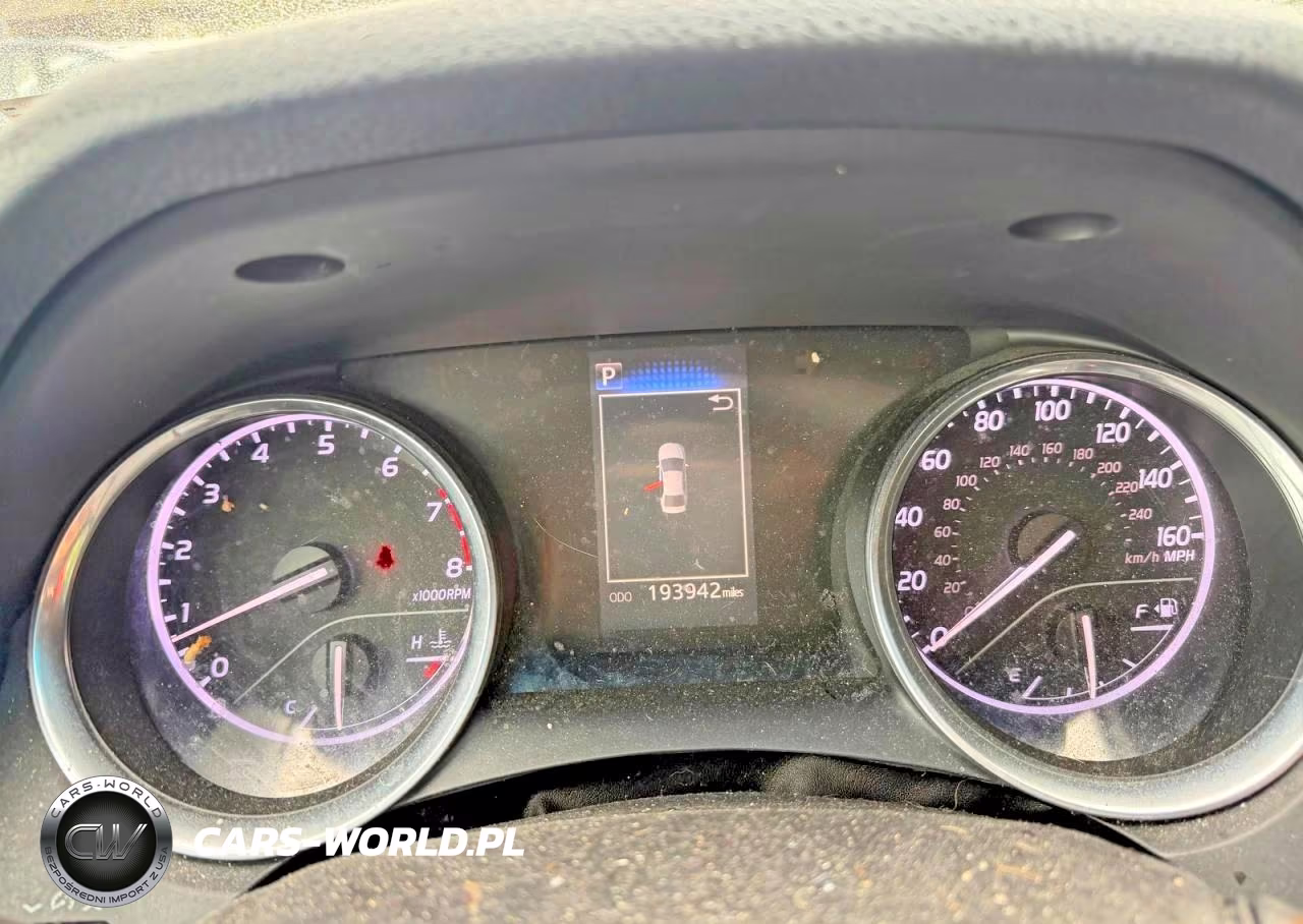 2018 Toyota Camry Se VIN:4T1B11HK0JU500358 - 8