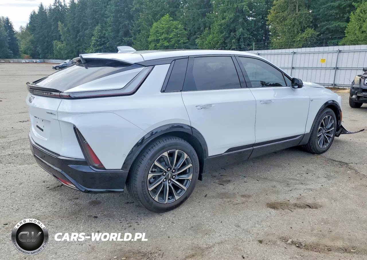 2026 Cadillac Lyriq Sport VIN:1GYKPURL4TZ309330 - 3