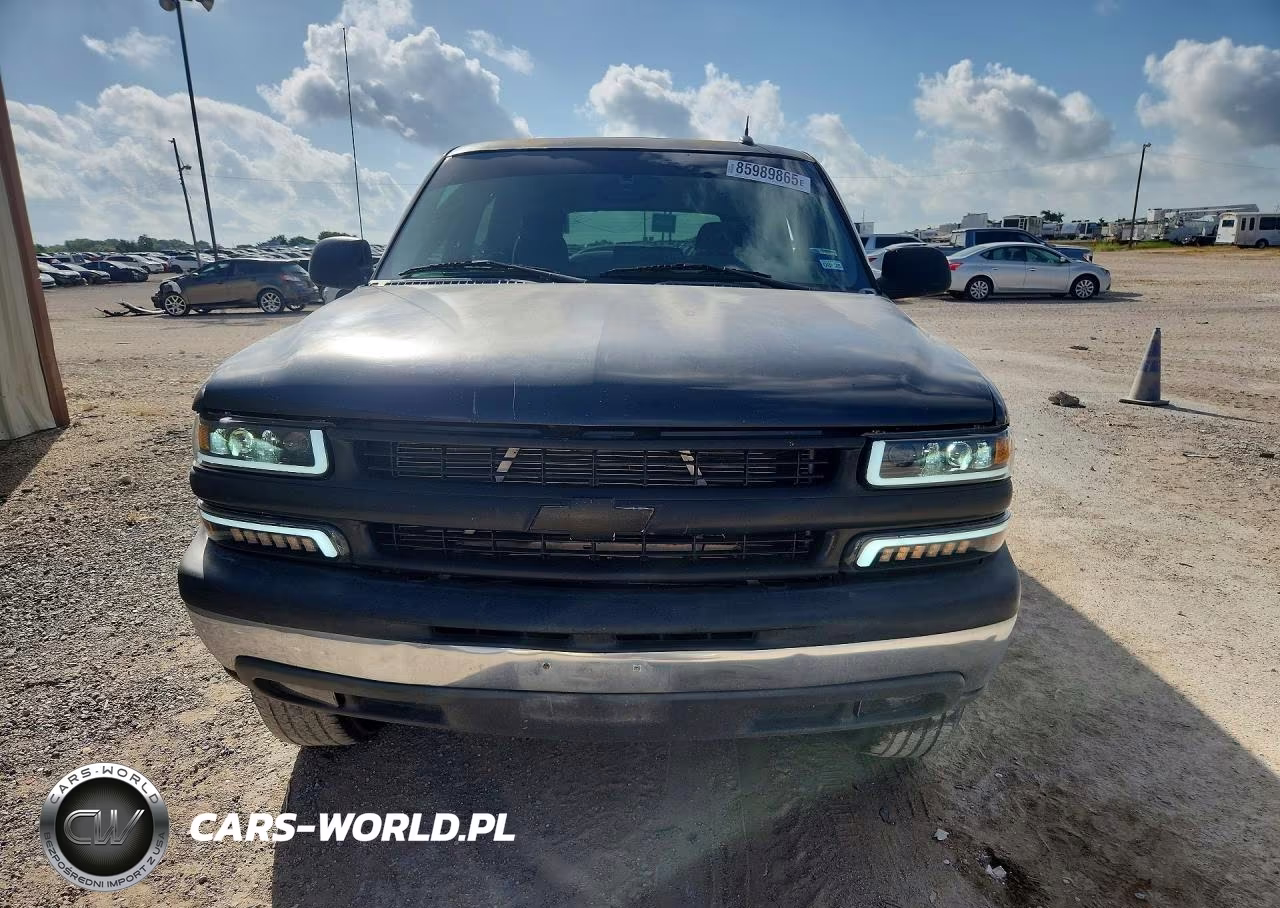 2005 Chevrolet Tahoe C1500 VIN:1GNEC13V75R133844 - 5
