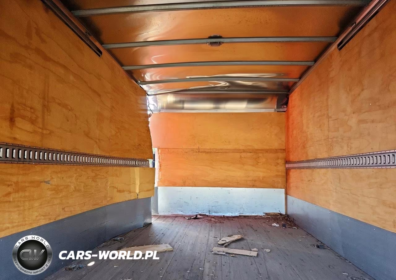 2019 Hino 155 Box Truck VIN:JHHYDM1H1KK008020 - 10