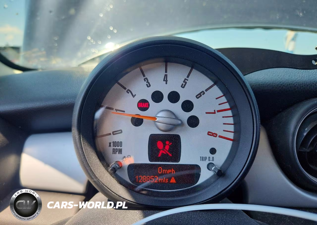 2013 Mini Cooper VIN:WMWSU3C56DT374863 - 9