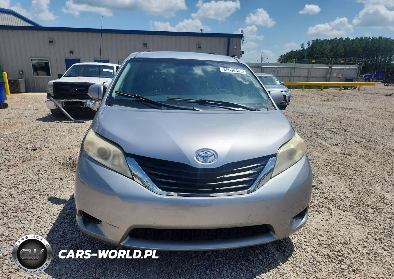 2011 Toyota Sienna Le VIN:5TDKK3DC1BS007418 - 5
