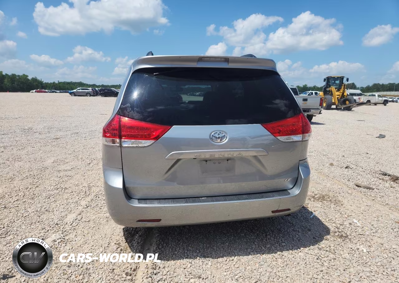 2011 Toyota Sienna Le VIN:5TDKK3DC1BS007418 - 6