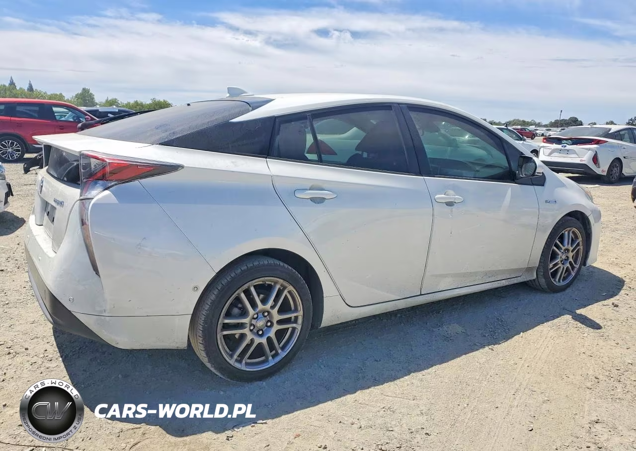 2017 Toyota Prius Four VIN:JTDKBRFUXH3049900 - 3