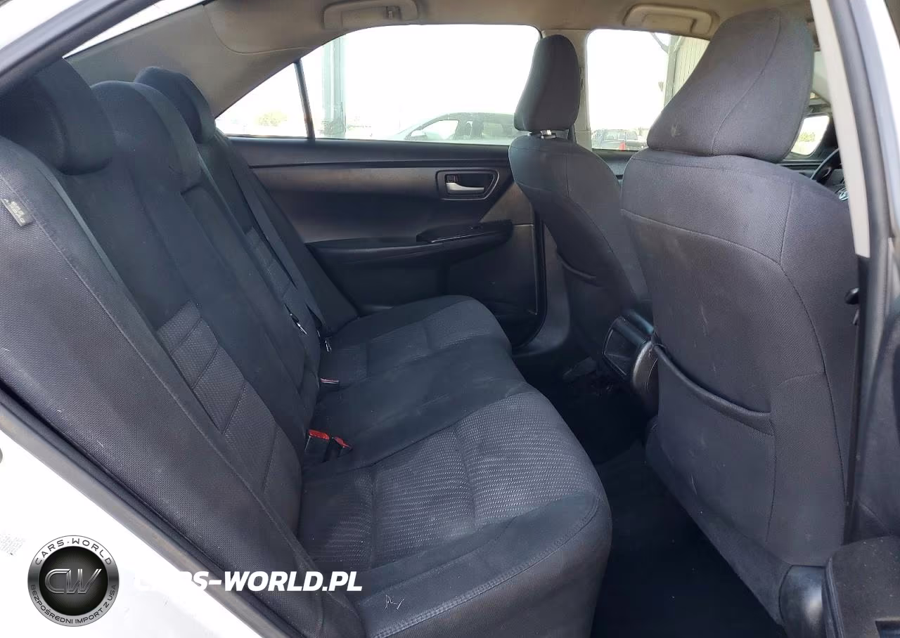 2016 Toyota Camry Le VIN:4T1BF1FK1GU250903 - 10