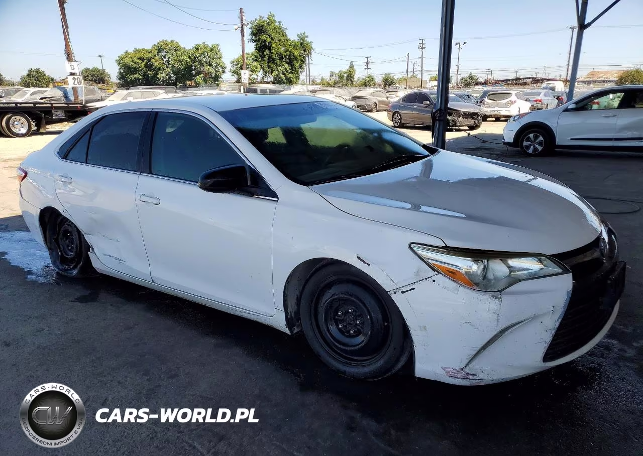 2016 Toyota Camry Le VIN:4T1BF1FK1GU250903 - 4