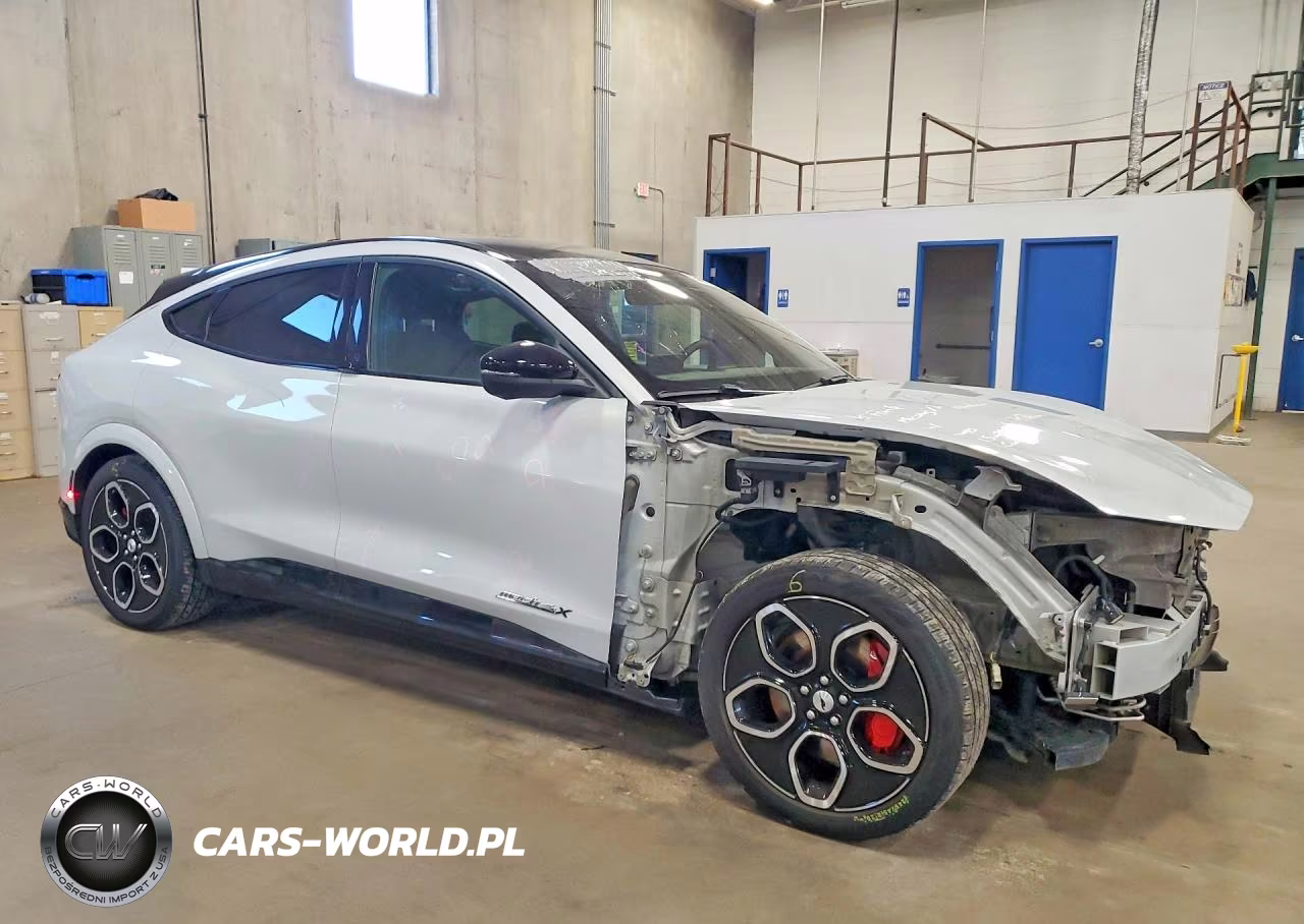2023 Ford Mach E VIN:3FMTK4SE5PMA57921 - 4