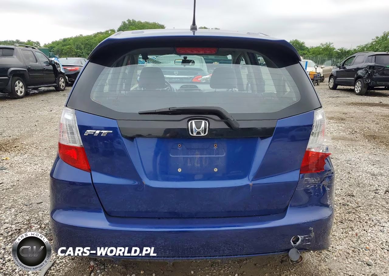 2013 Honda Fit Sport VIN:JHMGE8H53DC023225 - 6