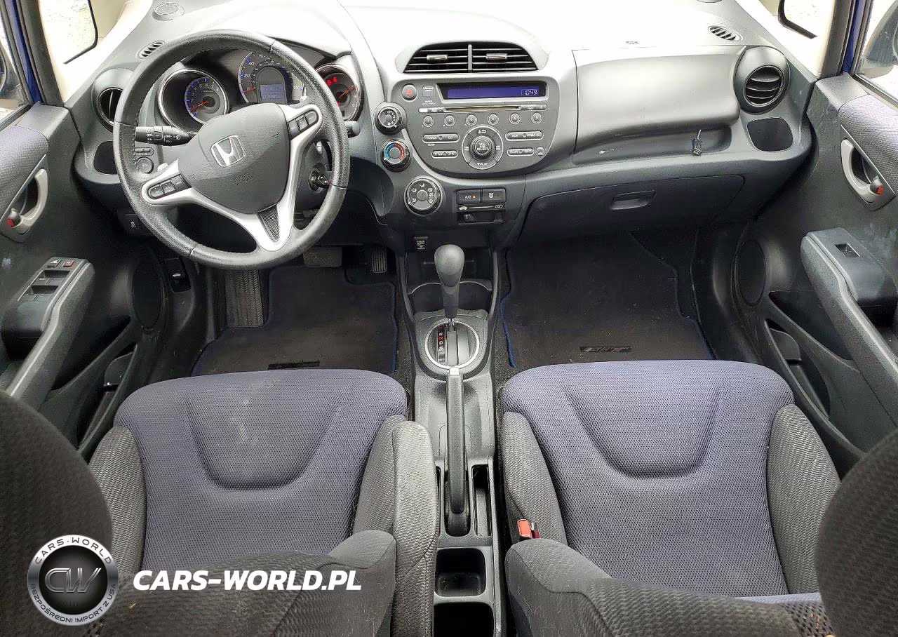 2013 Honda Fit Sport VIN:JHMGE8H53DC023225 - 8