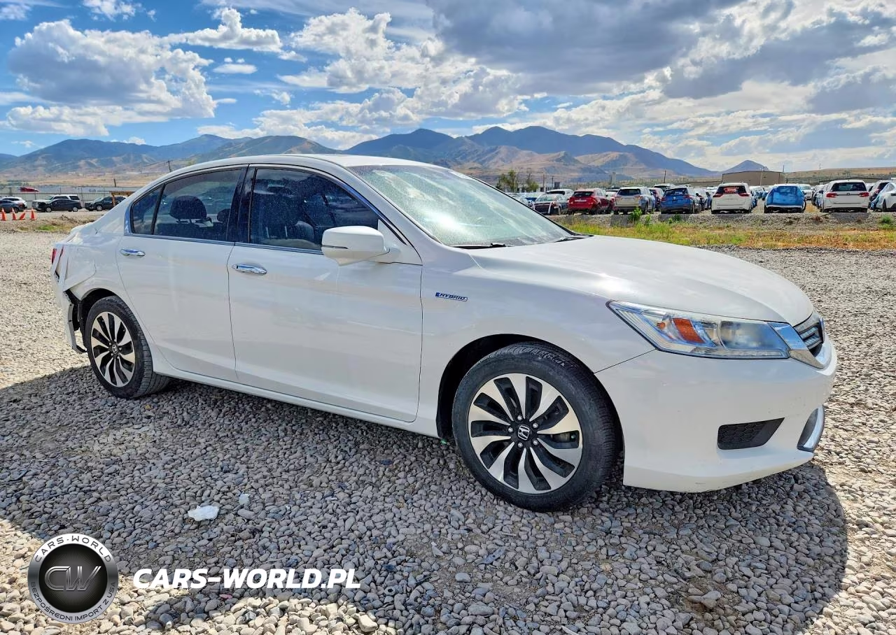 2014 Honda Accord Touring Hybrid VIN:1HGCR6F79EA004450 - 4