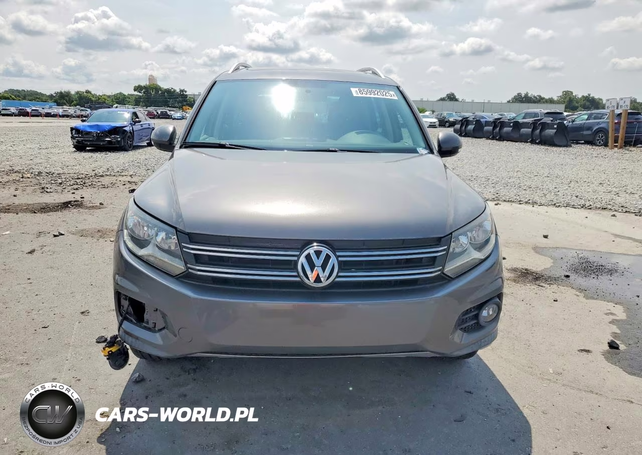 2015 Volkswagen Tiguan S VIN:WVGAV7AX7FW516013 - 5