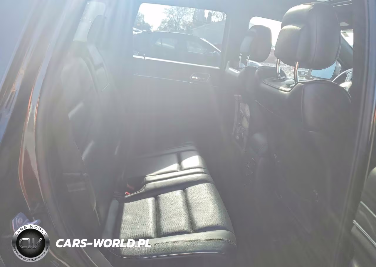 2015 Jeep Grand Cherokee Overland VIN:1C4RJFCG7FC173036 - 11