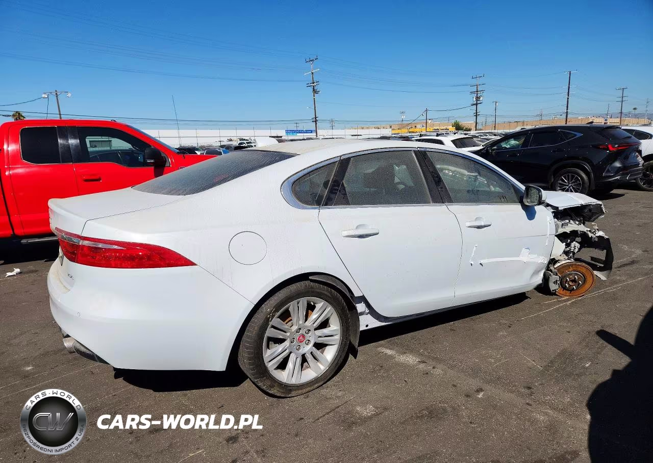 2016 Jaguar Xf Premium VIN:SAJBD4BV9GCY13294 - 3