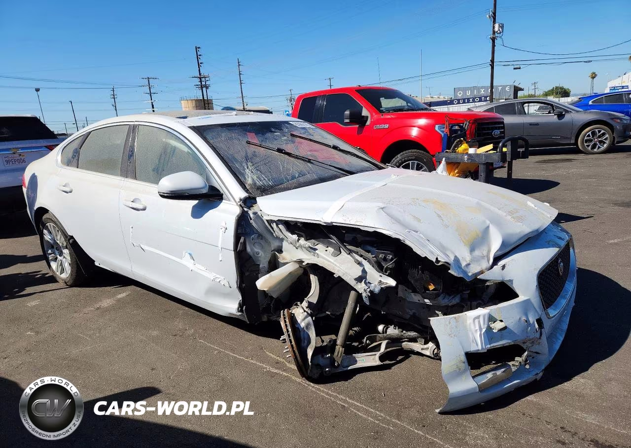 2016 Jaguar Xf Premium VIN:SAJBD4BV9GCY13294 - 4