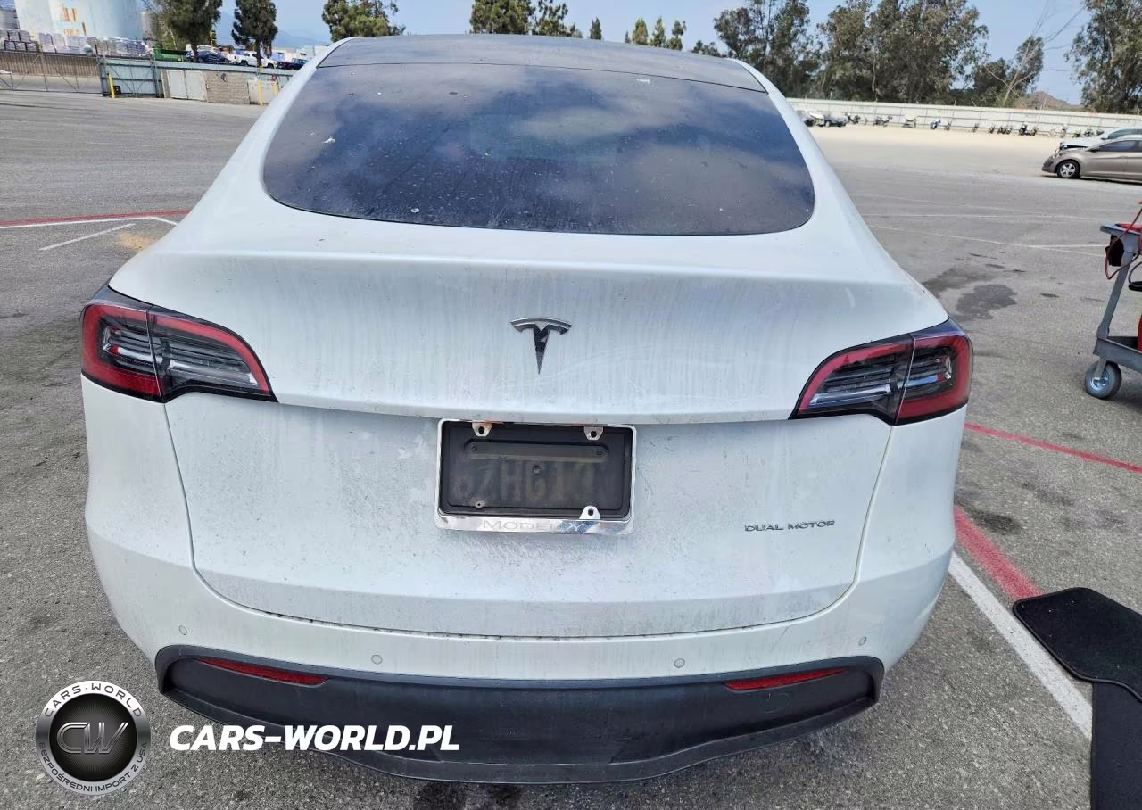 2022 Tesla Model Y VIN:7SAYGDEE8NF327641 - 6