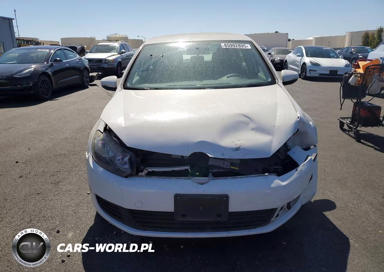 2013 Volkswagen Golf VIN:WVWDB7AJ5DW131438 - 5