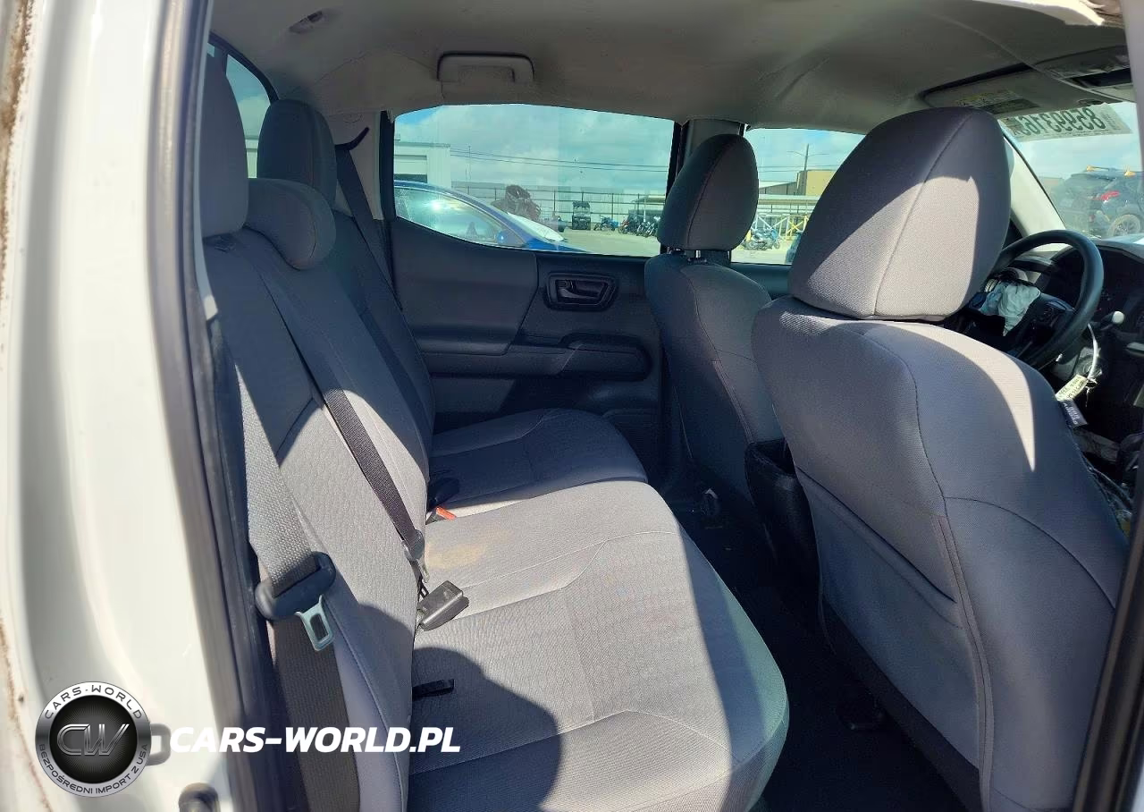 2018 Toyota Tacoma Sr VIN:5TFAX5GN3JX116994 - 10