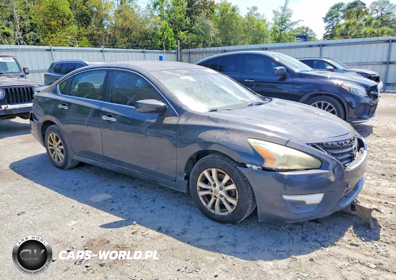 2014 Nissan Altima 2.5 S VIN:1N4AL3AP3EC903151 - 4