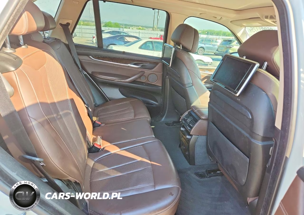 2016 BMW X5 xDrive35I VIN:5UXKR0C53G0P30211 - 11
