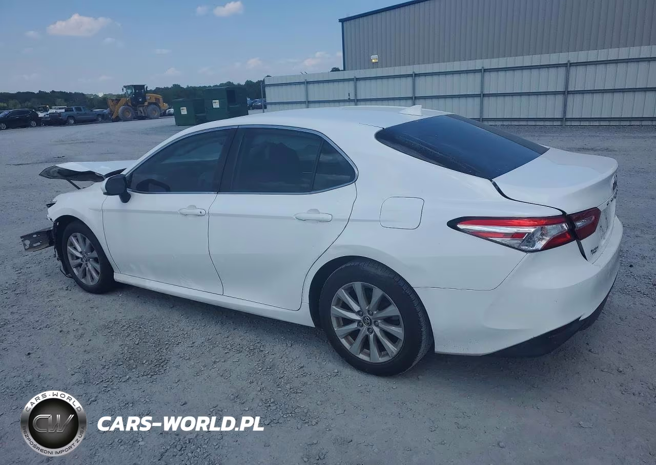 2020 Toyota Camry Le VIN:4T1C11AK4LU943324 - 2