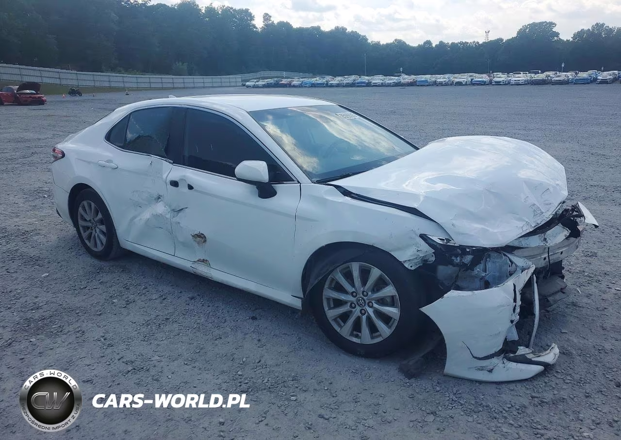 2020 Toyota Camry Le VIN:4T1C11AK4LU943324 - 4