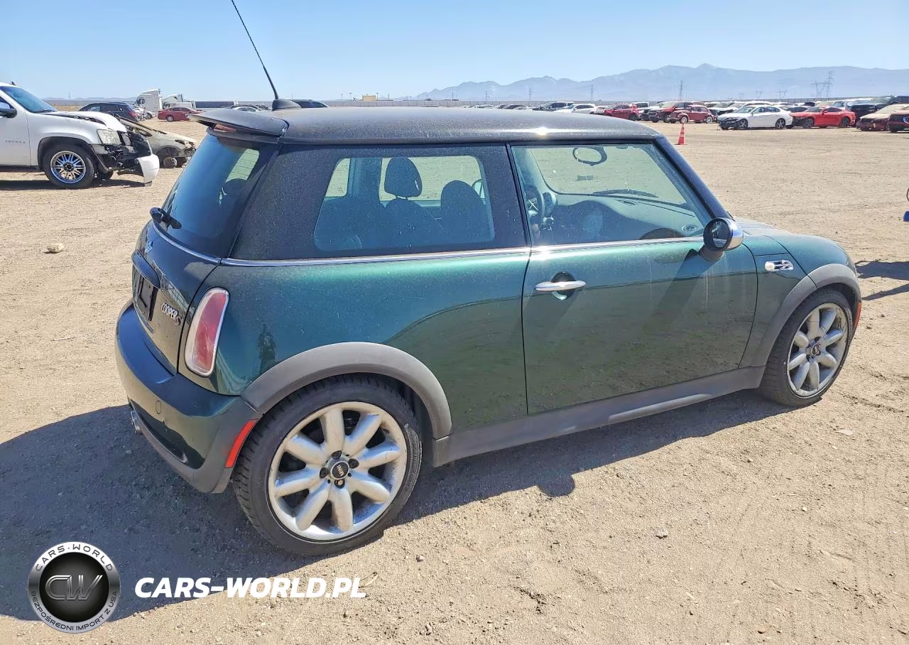 2005 Mini Cooper S VIN:WMWRE33455TD92777 - 3