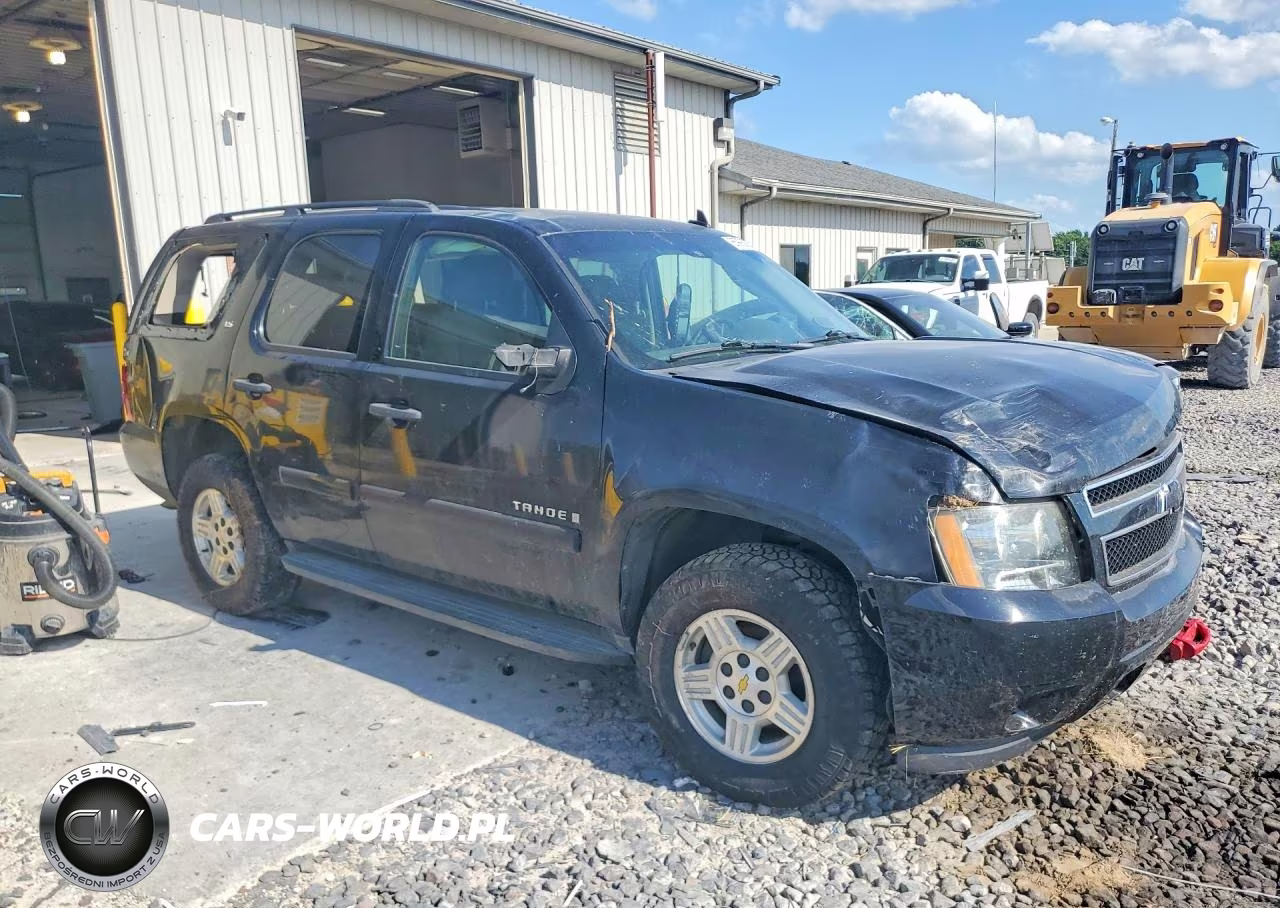 2008 Chevrolet Tahoe C1500 VIN:1GNFC13018R195561 - 4