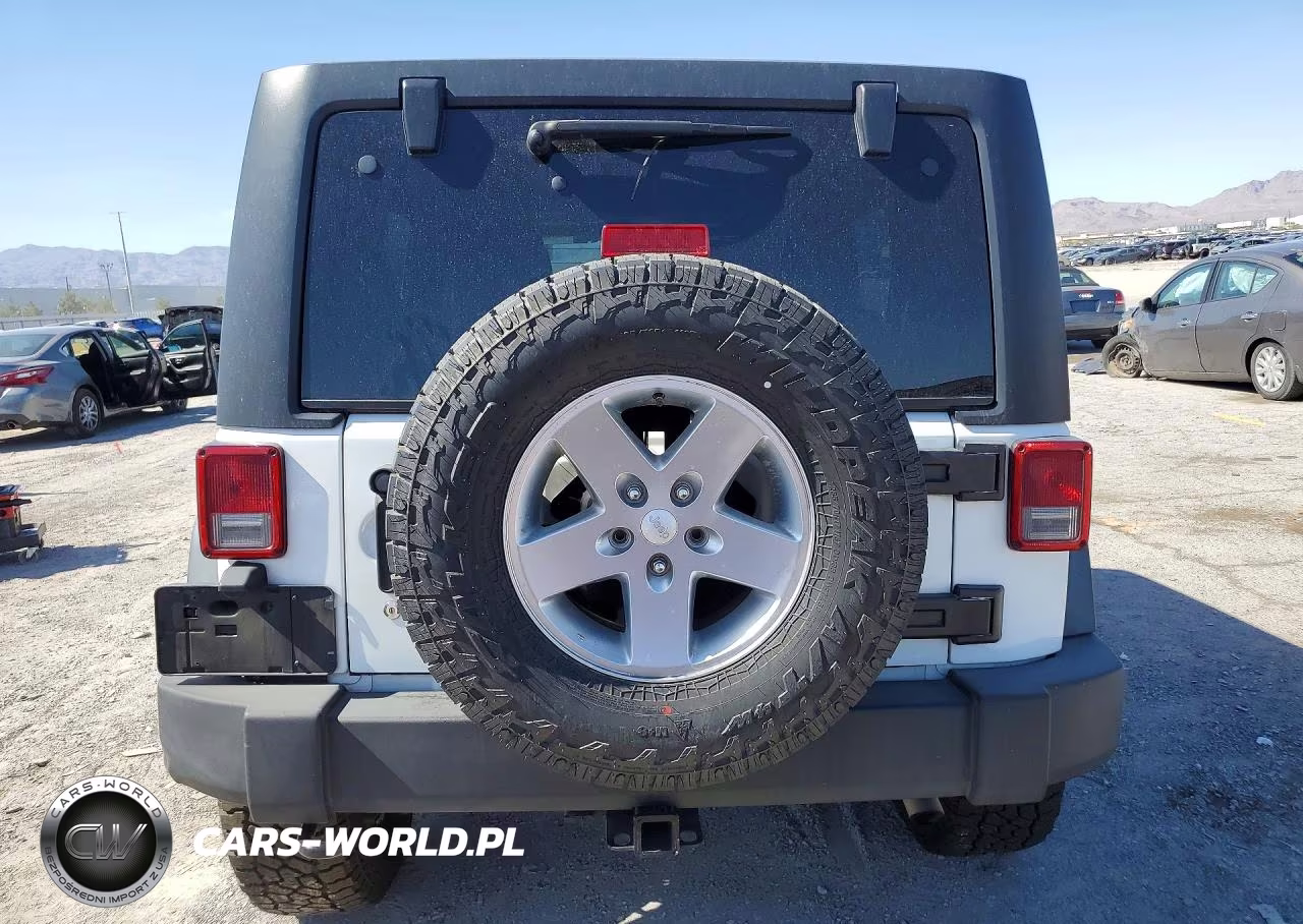 2014 Jeep Wrangler Unlimited Sport VIN:1C4BJWDG3EL304283 - 6