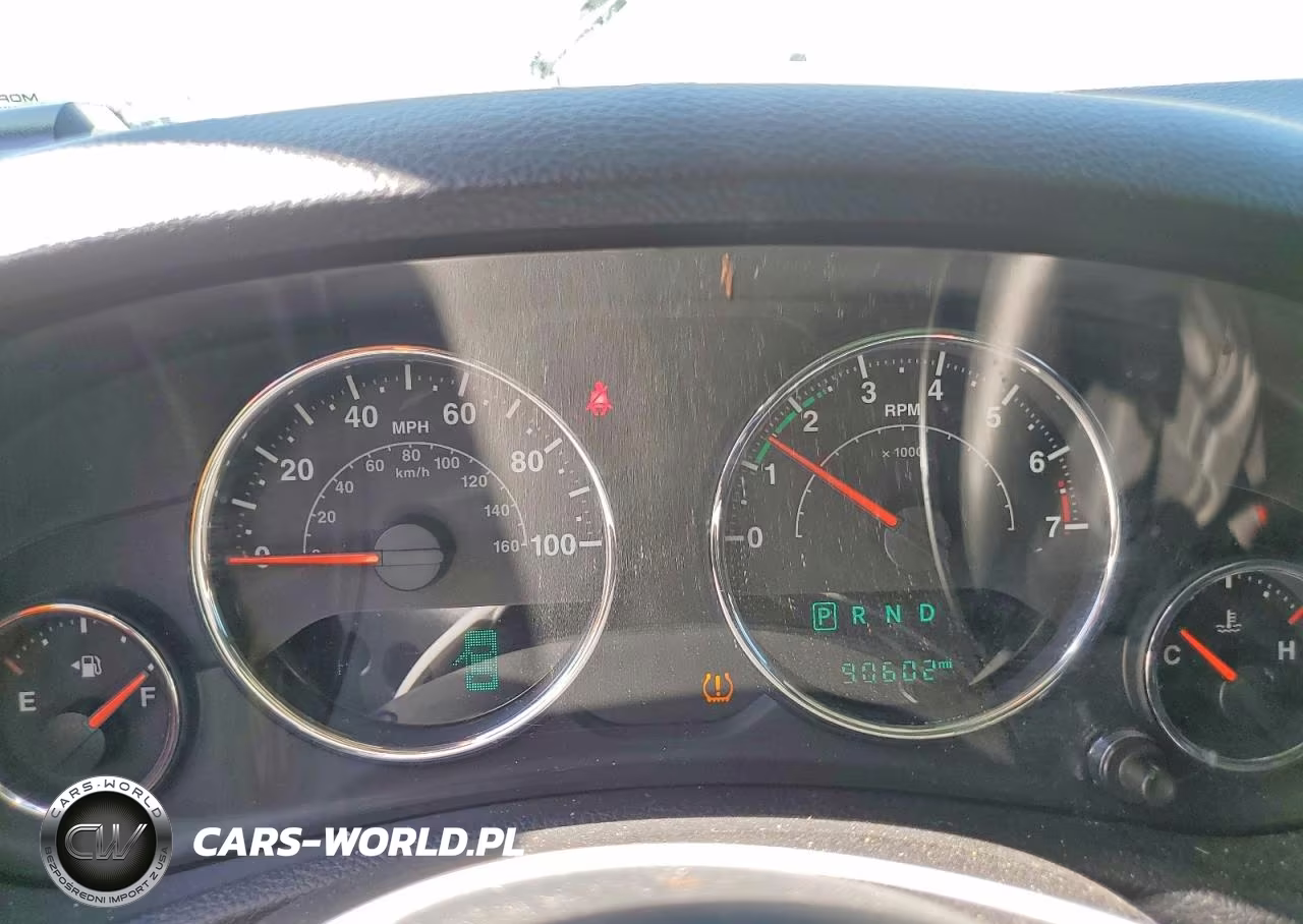 2014 Jeep Wrangler Unlimited Sport VIN:1C4BJWDG3EL304283 - 9